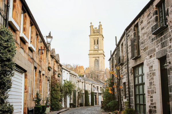 What Is the Best Approach to Financing Property Renovations in Historic Districts of Edinburgh?